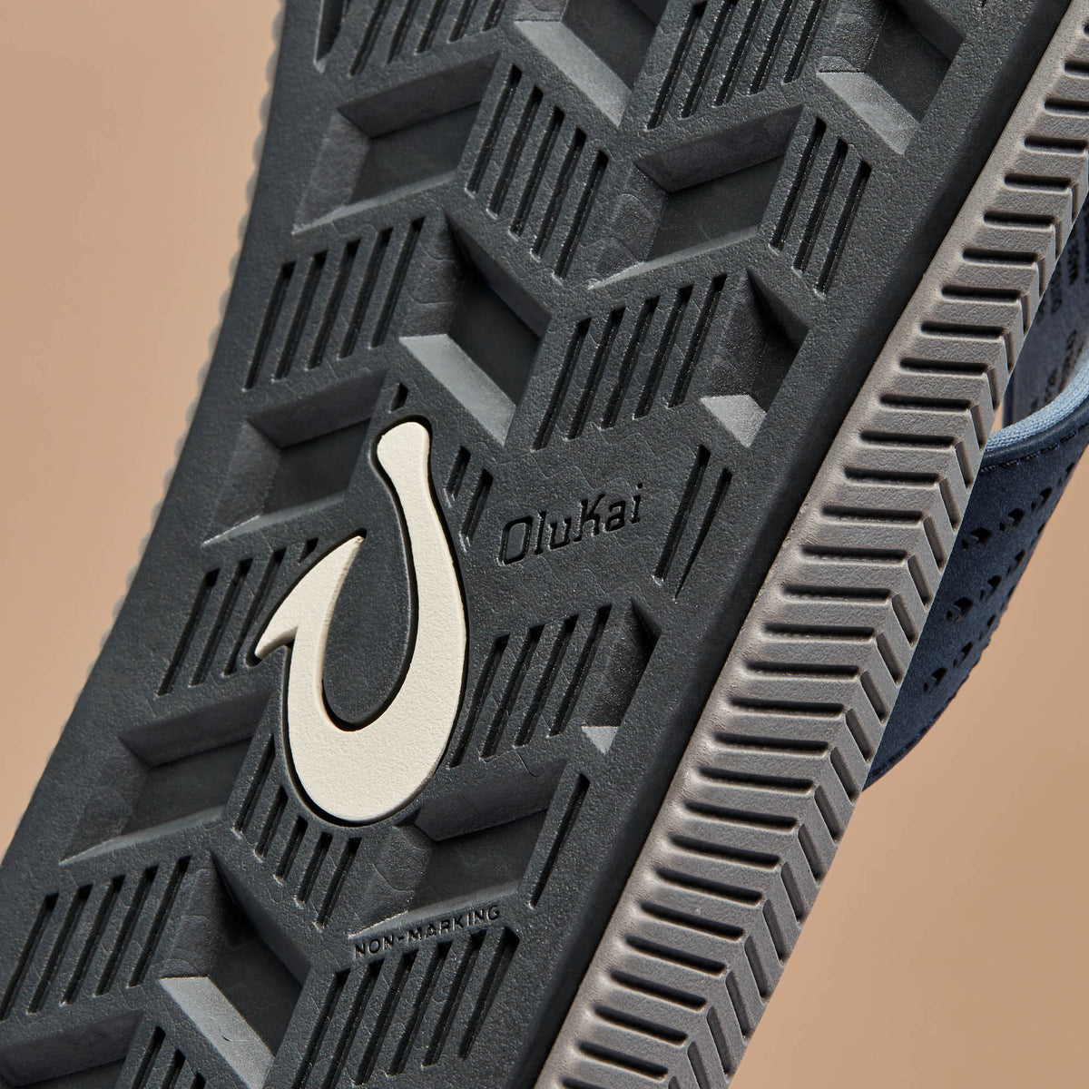 OluKai Ulele Men's Beach Sandals - Men