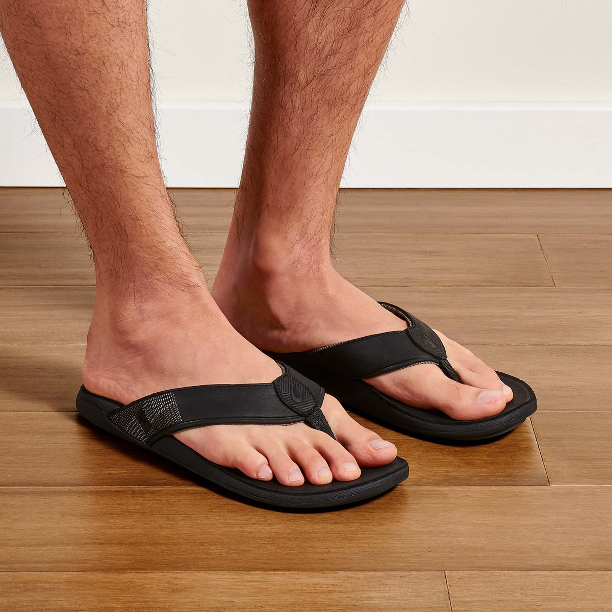 OluKai Tuahine Men's Waterproof Leather Beach Sandals - Men