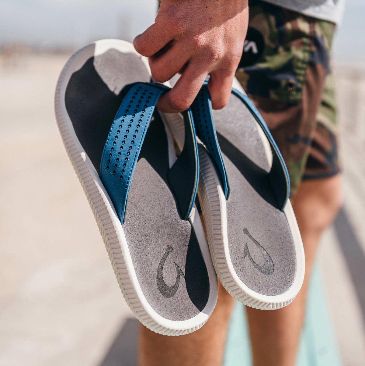 OluKai Ulele Men's Beach Sandals - Men