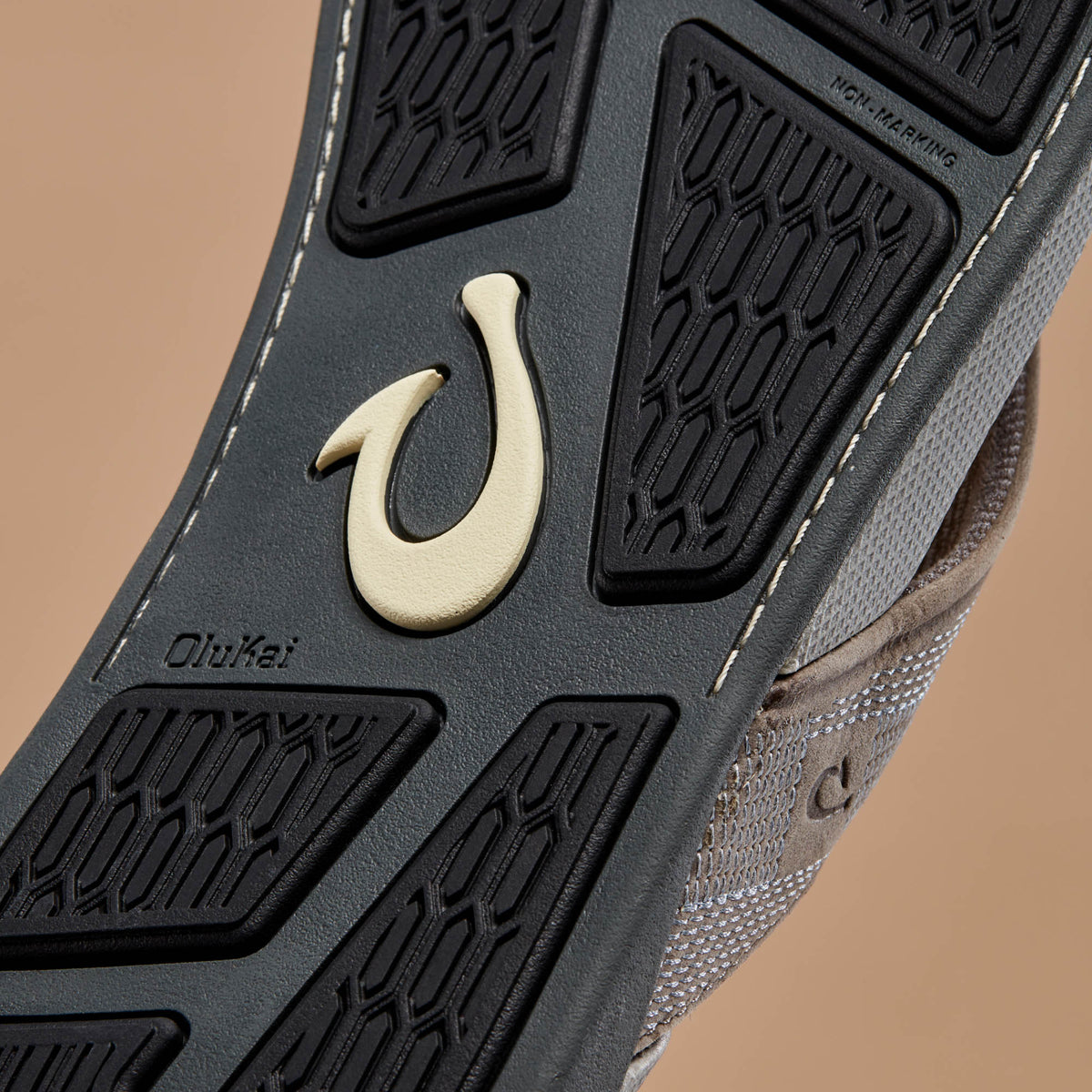 OluKai Tuahine Men's Waterproof Leather Beach Sandals - Men