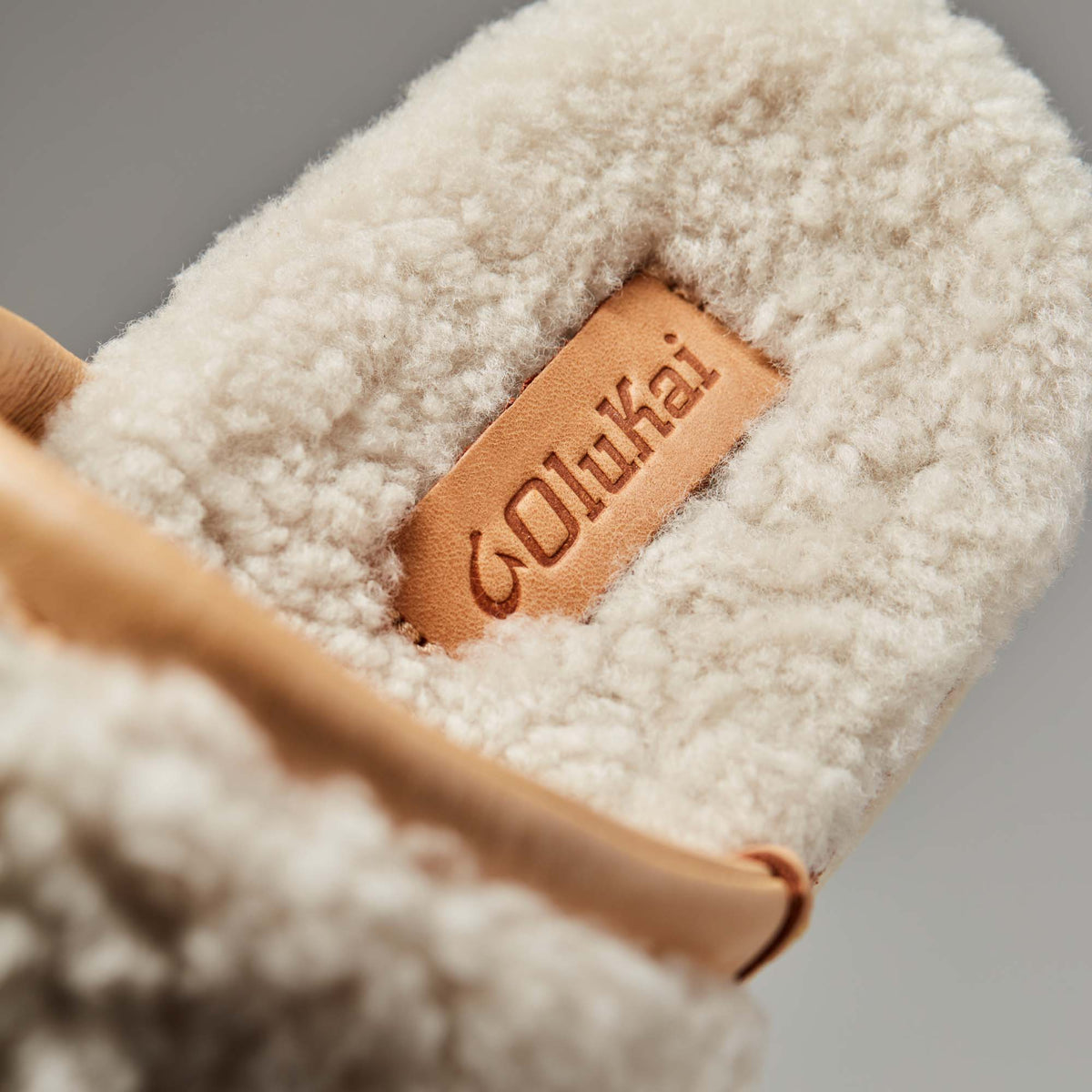 OluKai Pūpū Mua Women’s Shearling Mule Slipper - Women
